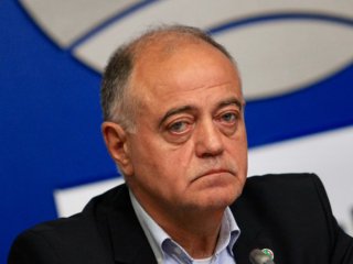 Демократи за силна България ДСБ се разделя с редица ръководни