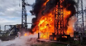 Резниченко заяви, че половината от домакинствата в региона са с възстановено електрозахранване, но "прекъсванията на електрозахранването ще продължат, за да се сведе до минимум натоварването на електропреносната мрежа"