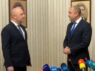 Пред президента Румен Радев номираният за министър председател Николай Габровски представи