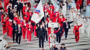 Лайънс подкрепи идеята, предложена от президента на Международния олимпийски комитет (МОК) Томас Бах миналата седмица, да се позволи на спортистите да се състезават въпреки нахлуването на Русия в Украйна.