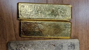Над 2.7 кг контрабандни златни сплави - отливки на стойност 234 243 лв. откриха митническите служители при проверка на автобус