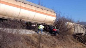 
При инцидента на 26 декември товарен влак, натоварен с амоняк, дерайлира край Пирот. Загинаха двама души, а 51 души бяха настанени в болница със симптоми на отравяне. В града беше обявено извънредно положение.