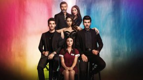 Как тъмните сенки от миналото могат да помрачат една зараждаща се красива любовна история, зрителите на бТВ Лейди ще имат възможност да разберат в новия турски сериал Лявата ми половина“, чиято тв премиера е тази вечер