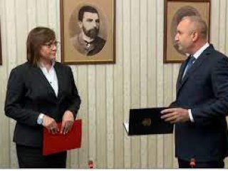 БСП върна неизпълнен третия мандат на президента Румен Радев днес