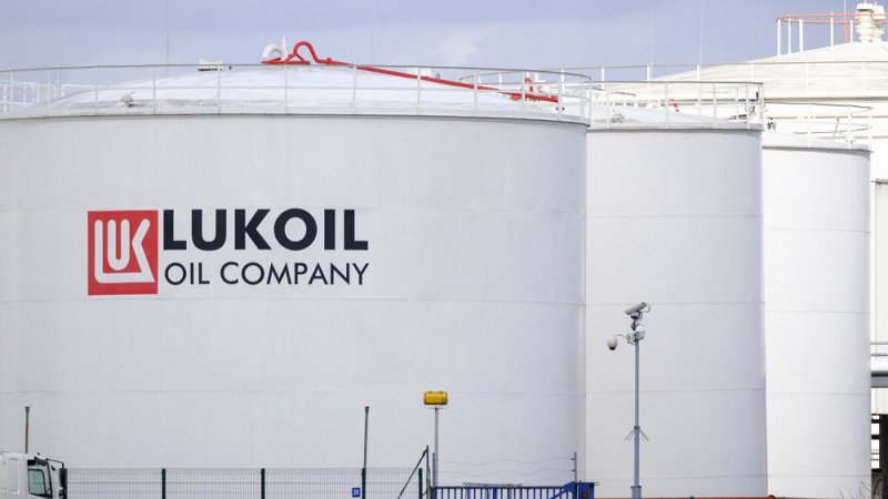 В Русия започна разследване за това дали петролната рафинерия Лукойл