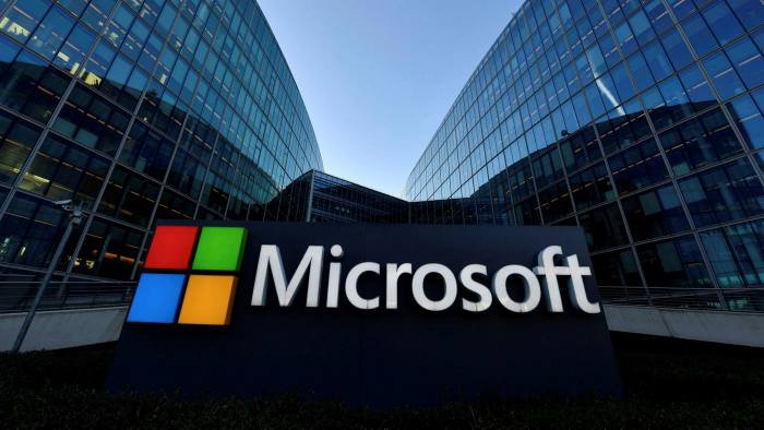 Microsoft Corp обяви, че разследва мрежов проблем, засегнал много услуги,