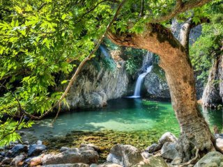 Гръцкият остров Самотраки е зелена визия Грубите скали на планината