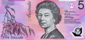 Банкнотата от 5 долара е единствената останала банкнота в Австралия, която все още съдържа изображение на монарха.