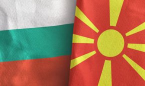 “Отношението е унизително спрямо България и българския народ”, подчерта той.