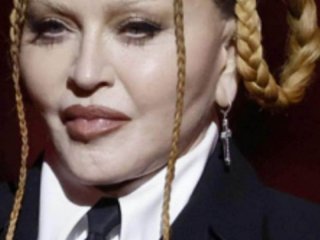   Мадона ала Алла Пугачова Фото на деня