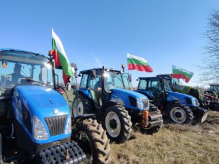 Зърнопроизводители от областите Велико Търново Русе и Плевен започнаха безсрочен