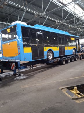 С направени икономии от проекта успяхме да закупим и тези 4 допълнителни електробуса, които днес пристигнаха в София", съобщи кметът Фандъкова.

 