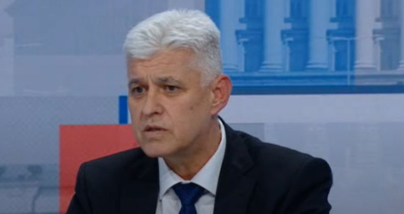 Български войник няма да стъпи в Украйна, заяви служебният министър