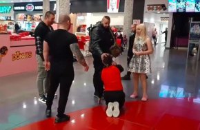 момчето, което беше унижено публично от инфлуенсъри в скандален клип, заснет в мол в Пловдив