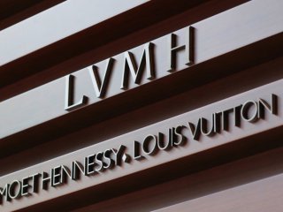 Акциите на LVMH най голямата група за луксозни стоки в
