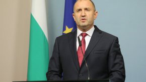
Президентът присъства на официалната церемония по подписване на декларация, с която България се  присъединява към Европейския алианс за батерии.
