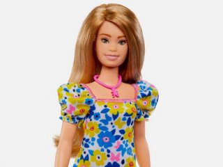  Mattel представи първата в историята си версия на куклата Барби