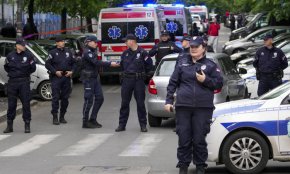 В стрелбата в основно училище в Белград тази сутрин са убити осем ученици и един охранител, съобщи сръбското МВР