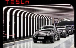 carnewschina.comВ началото на 2022 г. се появиха съобщения, че Tesla е направила официална поръчка на FinDreams Battery, подразделението за производство на батерии на BYD, за батерии тип "острие", които да се използват в 204 000 автомобила годишно.