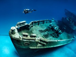 Бързи факти Австралийски учени откриха потънал кораб издирван от 50