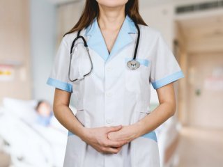 Средно на година около 1000 медицински сестри напускат здравната ни