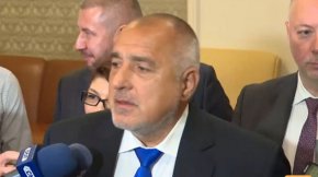 
Кандидатът на ГЕРБ-СДС за премиер Мария Габриел трябва да продължи разговорите в търсене на подкрепа, посочи Борисов