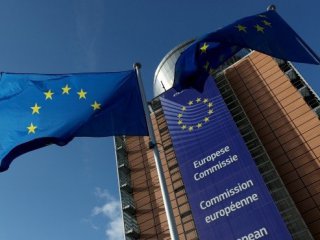 Европейската комисия отпусна четвъртия транш от 1 5 млрд евро за