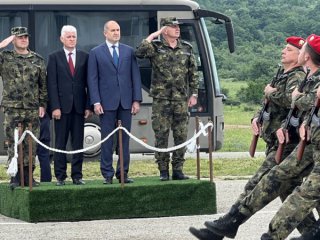 Президентът Румен Радев присъства на учението Отбранителен щит 23 на