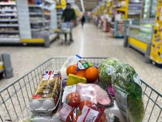 Инфлацията при хранителните стоки в Обединеното кралство започна да намалява