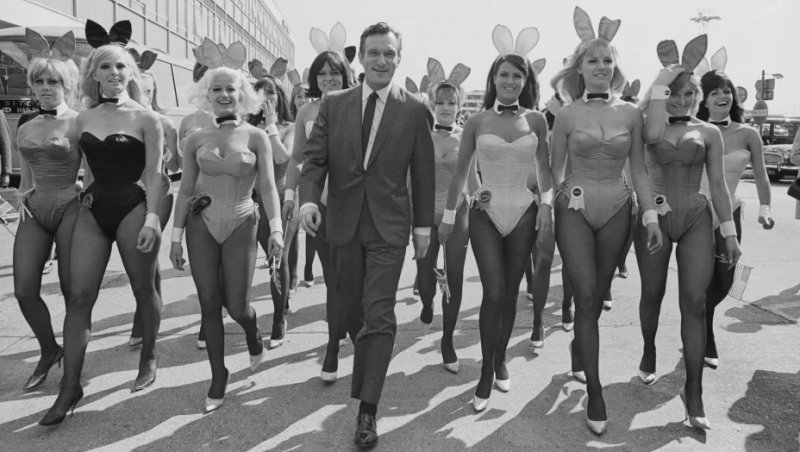 Преди 70 години Хю Хефнър стартира списание Playboy. Първият брой