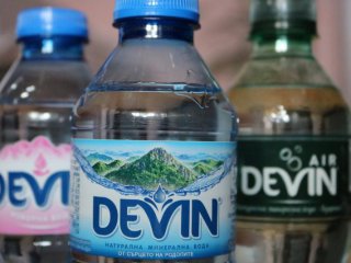 Производителите на минерална вода Девин още не са глобени за