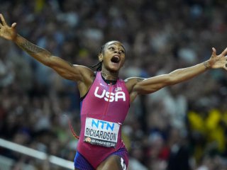 Американката Ша Кари Ричардсън спечели титлата в спринта на 100 метра