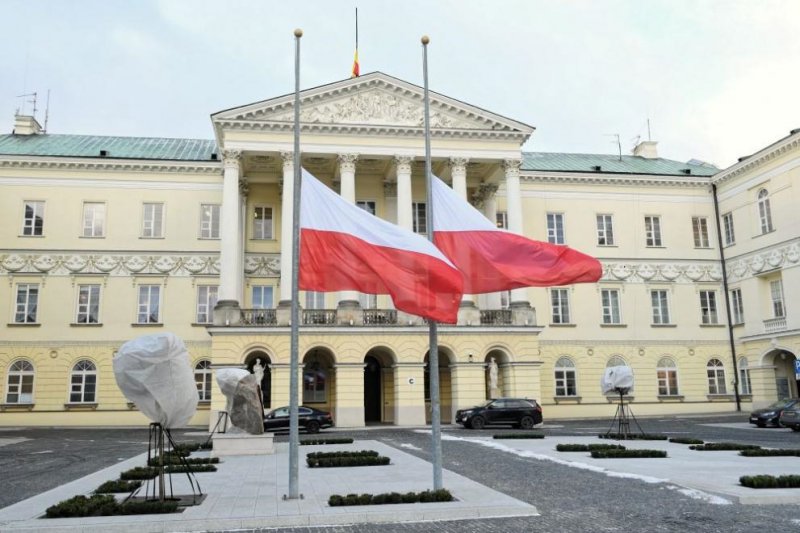 Полша подаде документи, за да анулира три от основните политики