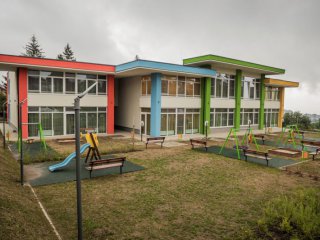 Общо 22 нови сгради на детски градини се изграждат на