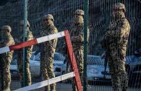 Арменското министерство на отбраната реагира на новината, като отрече да е изпращало войски или техника в Нагорни Карабах и заяви, че твърденията на Баку за обратното са неверни.