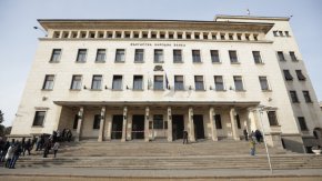 
Проектът с предложените от ЕЦБ технически промени ще бъде изпратен на Министерството на финансите за инициирането на процеса на неговото обществено обсъждане и внасянето му в Народното събрание. Предвижда се законопроектът да влезе в сила на датата на приемане на еврото в България.