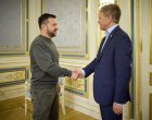 Зеленски посреща британския министър на отбраната Грант Шапс в Киев в четвъртък. Пресслужба на украинския президент/Reuters