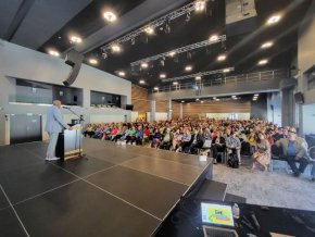 600 директори на училища се събраха в Боровец 