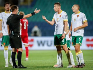 Българският национален отбор по футбол записа унизителна загуба от Литва