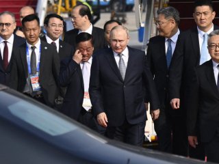Руският президент Владимир Путин пристигна днес в Китай за среща