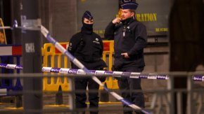 Напомняме, че в Брюксел въоръжен мъж откри стрелба срещу група шведски футболни фенове, като уби двама от тях. Компетентните белгийски власти отправят призив за повишена бдителност и да се избягват ненужни пътувания, посочват от МВнР.

 