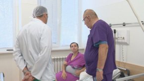 Родилката с тежки усложнения след извършено секцио в болницата в Благоевград