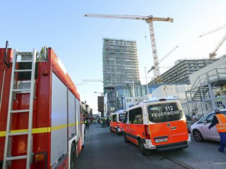 Четирима български работници са загинали при срутване на строително скеле