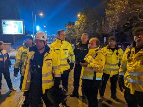 "Снощи бях пряк свидетел на това, което се случи в центъра на София по време на заявения като мирен протест. Гледката беше травмираща.