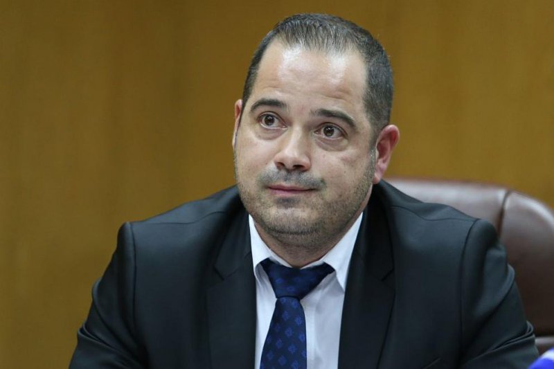Министърът на вътрешните работи Калин Стоянов не е на формацията