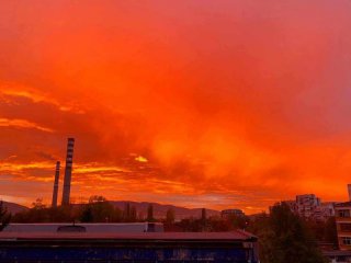 Софийски огън в небето Фото на деняСнимка Петя Щилянова