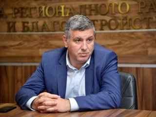Министърът на регионалното развитие Андрей Цеков е направил смяна в