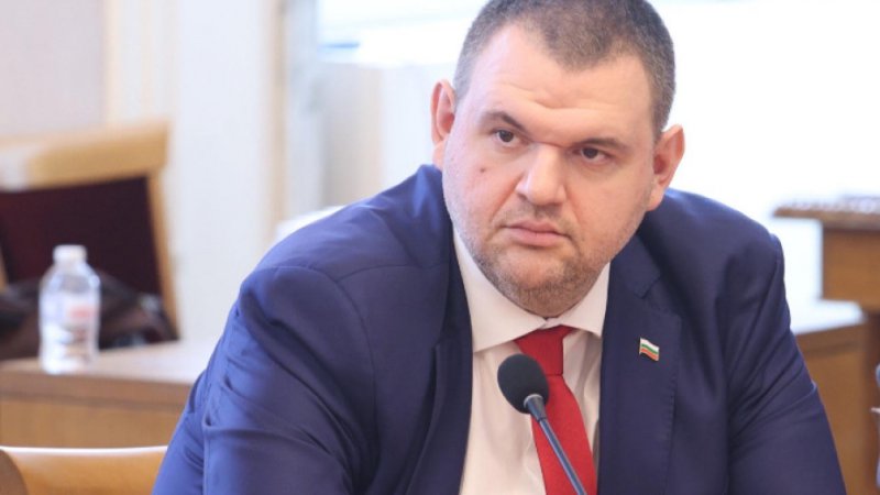 Председателят на ПГ на ДПС Делян Пеевски сезира и.ф. главен