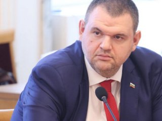 Председателят на ПГ на ДПС Делян Пеевски сезира и ф главен