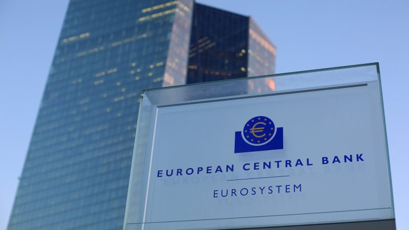 Европейската централна банка може да се наложи да повиши лихвените